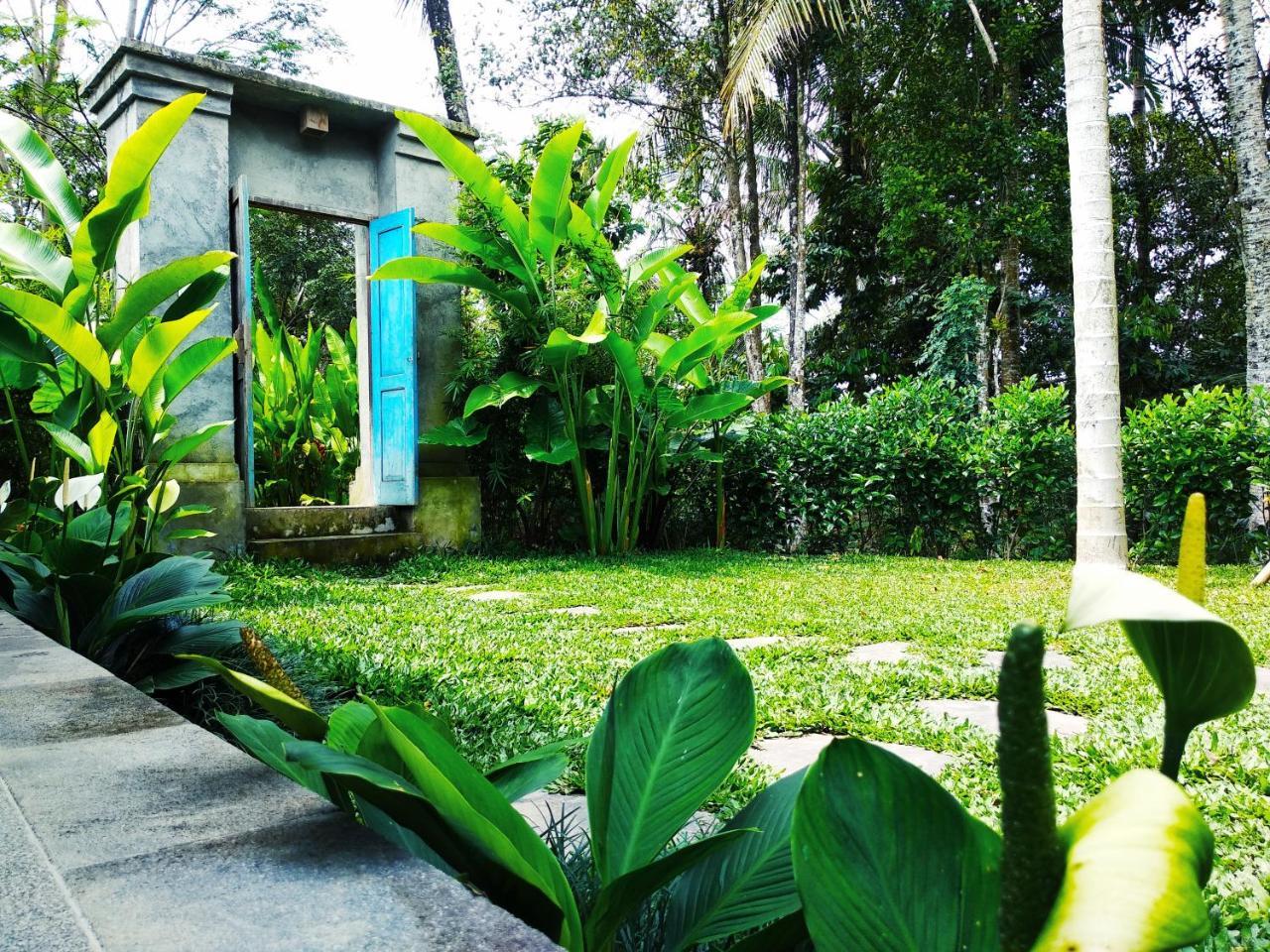 Thani Villa Ubud  Exterior photo